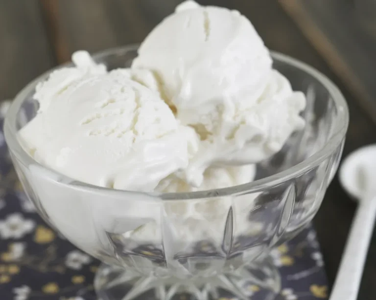 Delicious low carb ice cream in a bowl, perfect for keto diets and sugar-free enjoyment.